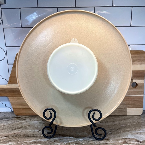 Tupperware Chip Dip 'N Serve Tray with Dip Bowl & Lid Tan & Sheer #492 - Vintage - Picture 3 of 10